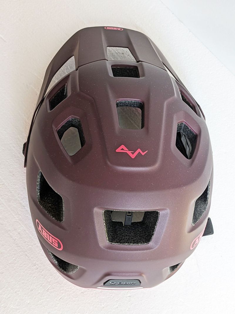 Dámská allmountain/trailová přilba Abus MoDrop wildberry 57-61cm