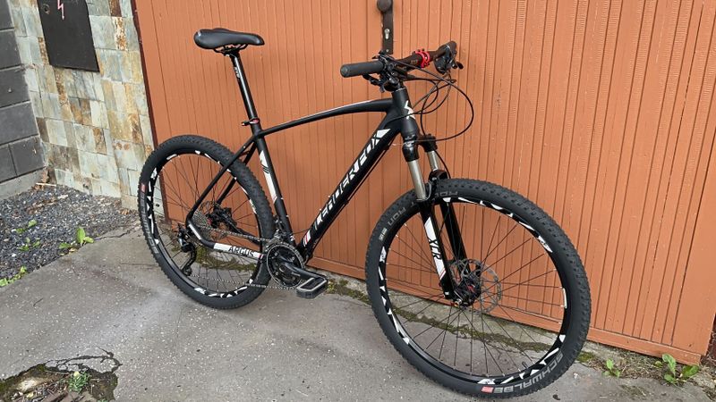 Leader Fox ARGUS 27,5 , L