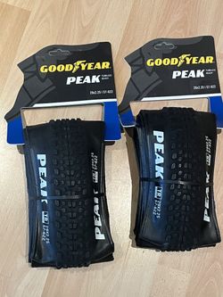 2x plášť GoodYear Peak 29 x 2,35 TLR