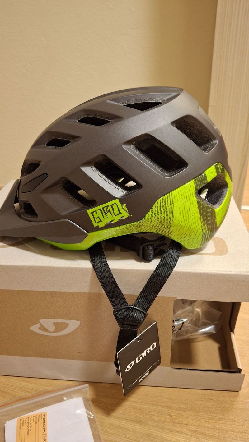 GIRO Radix Mat Metalic Black/Lime velikost M, nová