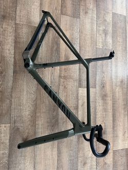 rám Grizl CF SL 6 AXS
