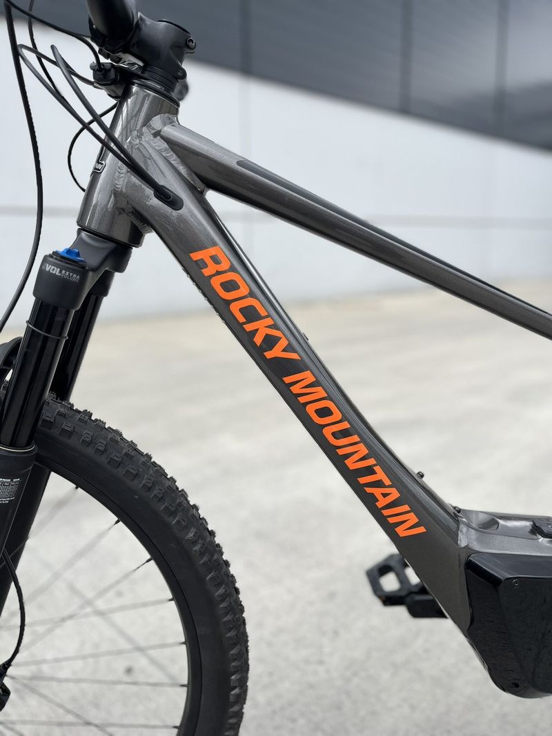 NOVÉ! Elektrokolo Rocky Mountain 108Nm 350W Baterie 672Wh v rámu + 330Wh přídavná baterie - vel. XL