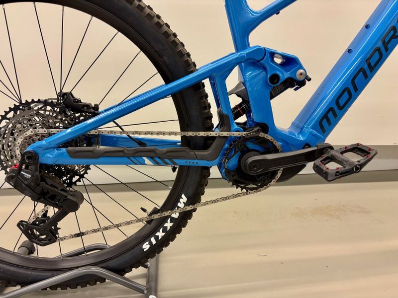 MONDRAKER Sly R, kola 29", vel. M/L