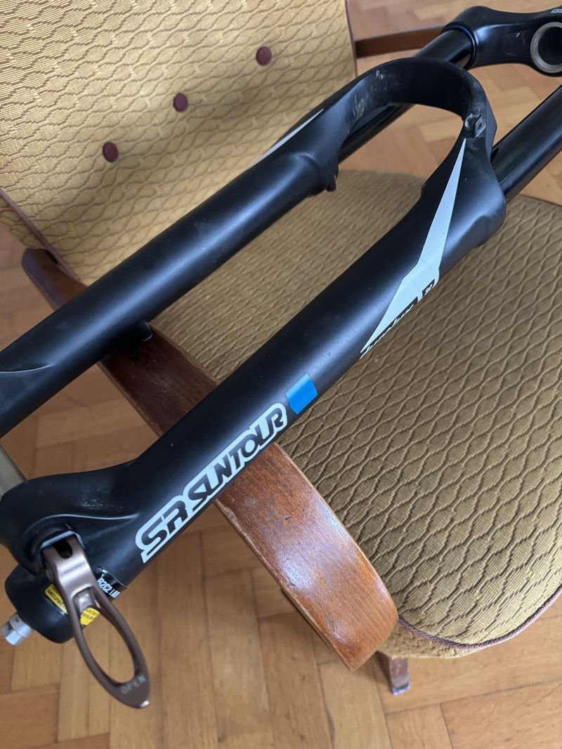 SR Suntour Durolux 36 R2C2 180mm