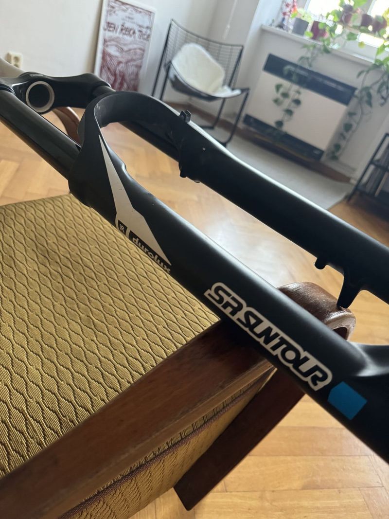 SR Suntour Durolux 36 R2C2 180mm