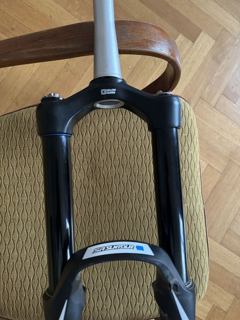 SR Suntour Durolux 36 R2C2 180mm