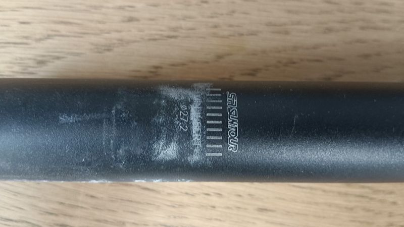 karbonová sedlovka 27,2 30,9 31,6 34,9