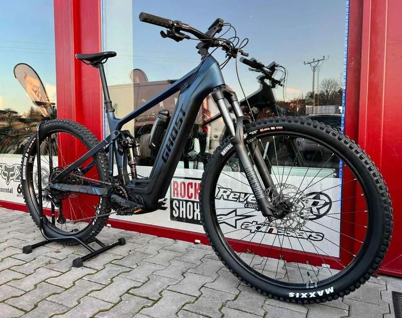 🔥🔥 SLEVA 72.000 Kč -41%🔥🔥 GHOST E-Riot AM CF/AL 160/160 Advanced B750 Blue/Black - XL / L 