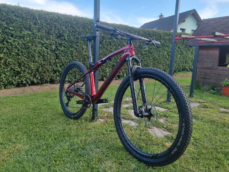 TREK Supercaliber 9.8 XT Gen 1