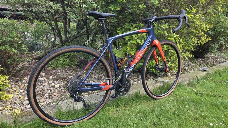 Karbonový gravel Rock Machine GravelRide CRB700 v záruce 