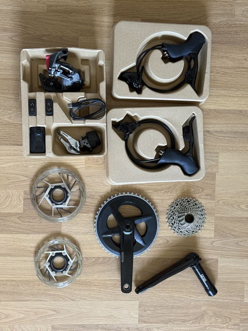 SRAM RIVAL AXS komplet + Quarq Power Meter
