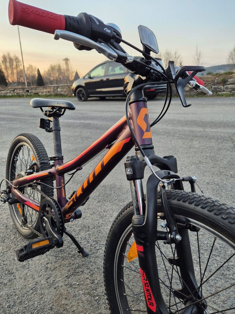 Dětské kolo Scott 20" dívčí