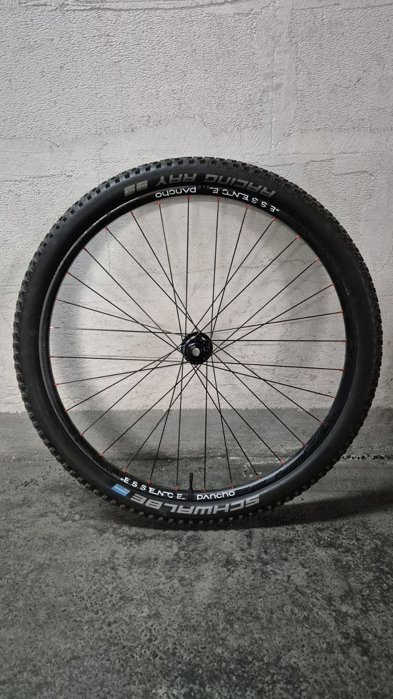 Zapletená kola PANCHOWHEELS Essence 29 