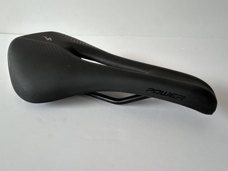 Nové sedlo Specialized Body Geometry POWER sport 143 mm 