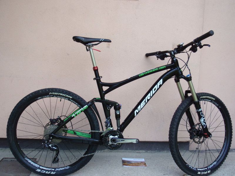 Zánovní enduro Merida One-Forty 3-B - výjimečný exkluzivní stav!
