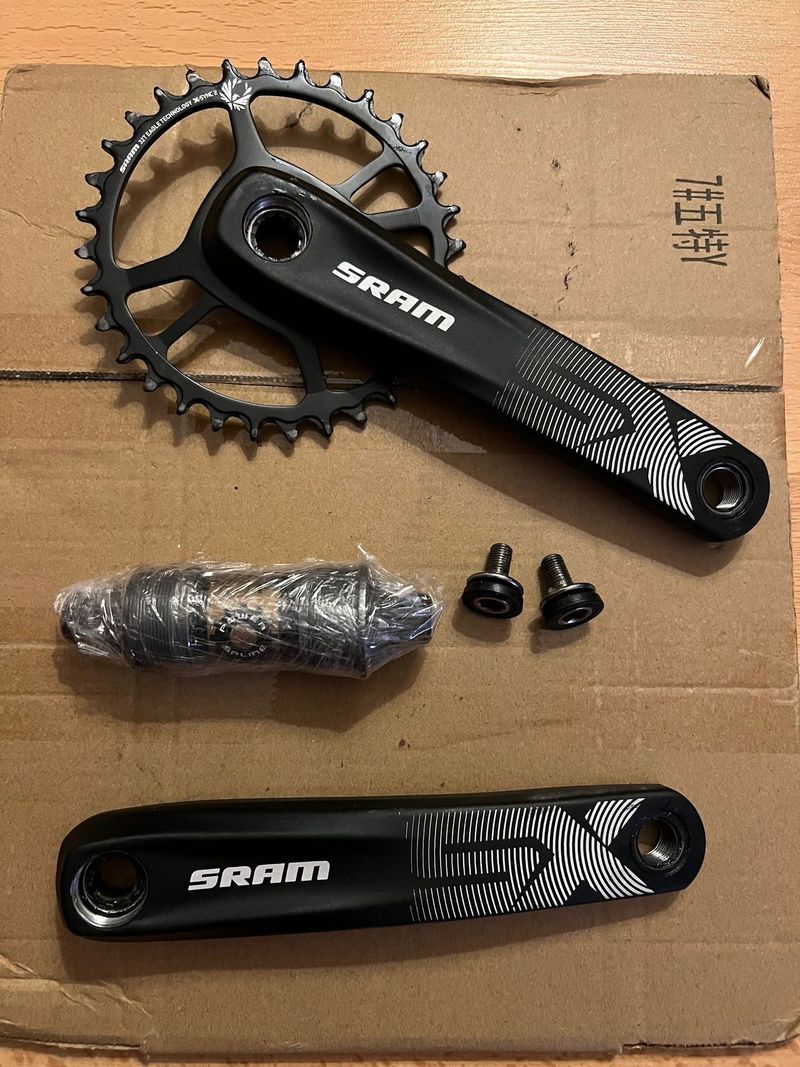 FSA, Sram, HJC, PRO, Ergon, Bontrager, Ritchey, SR Suntour, Giant, Prime, DT Swiss, Prototype, Lake