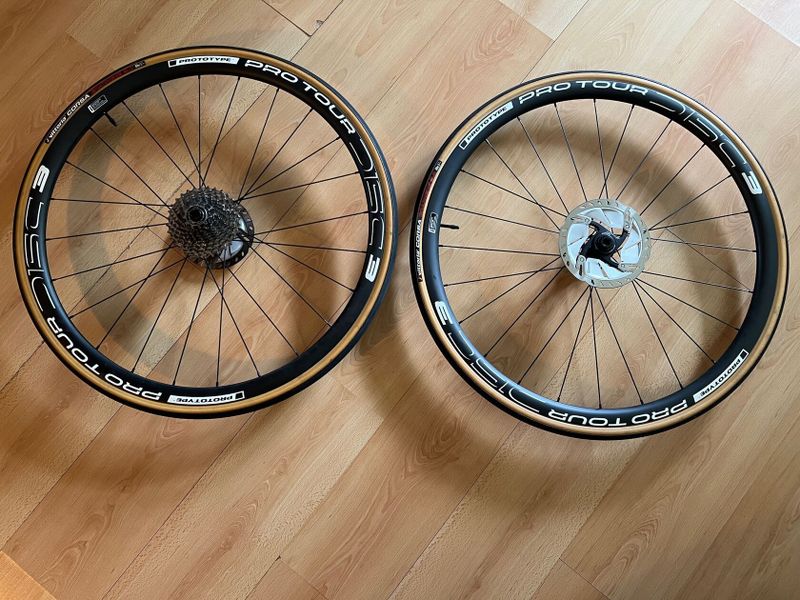 FSA, Sram, HJC, PRO, Ergon, Bontrager, Ritchey, SR Suntour, Giant, Prime, DT Swiss, Prototype, Lake
