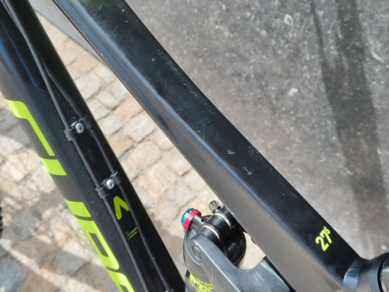 Cube Stereo 140 HPA 27,5" Race M