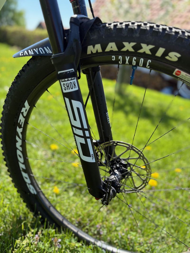 Canyon Exceed CF 7 vel. XL + teleskopka FOX 
