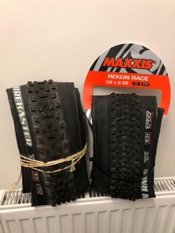 NOVÝ Maxxis REKON RACE a FOREKASTER 29x2,35 120TPI