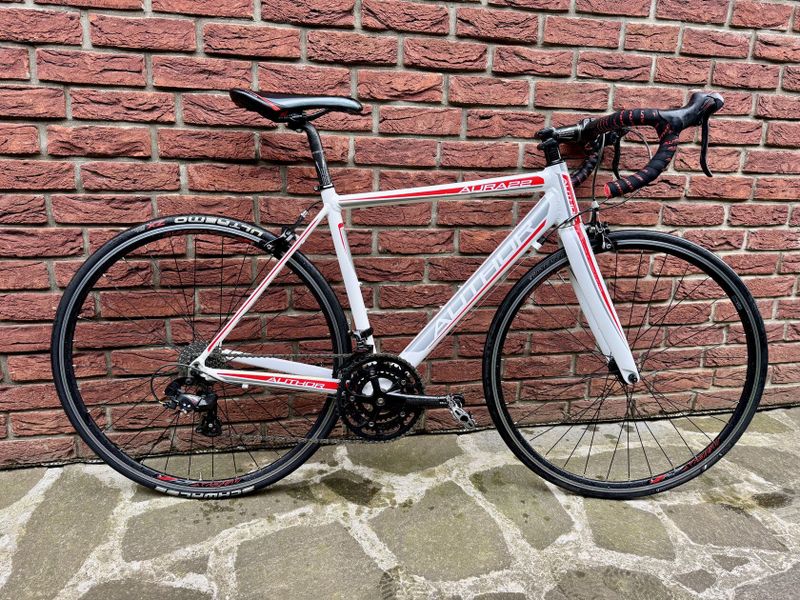AUTHOR Aura 22 2018 velikost 50 vhodný na 152-165cm super stav 