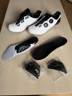 Silniční tretry Force Warrior Carbon 42 + vložky G8