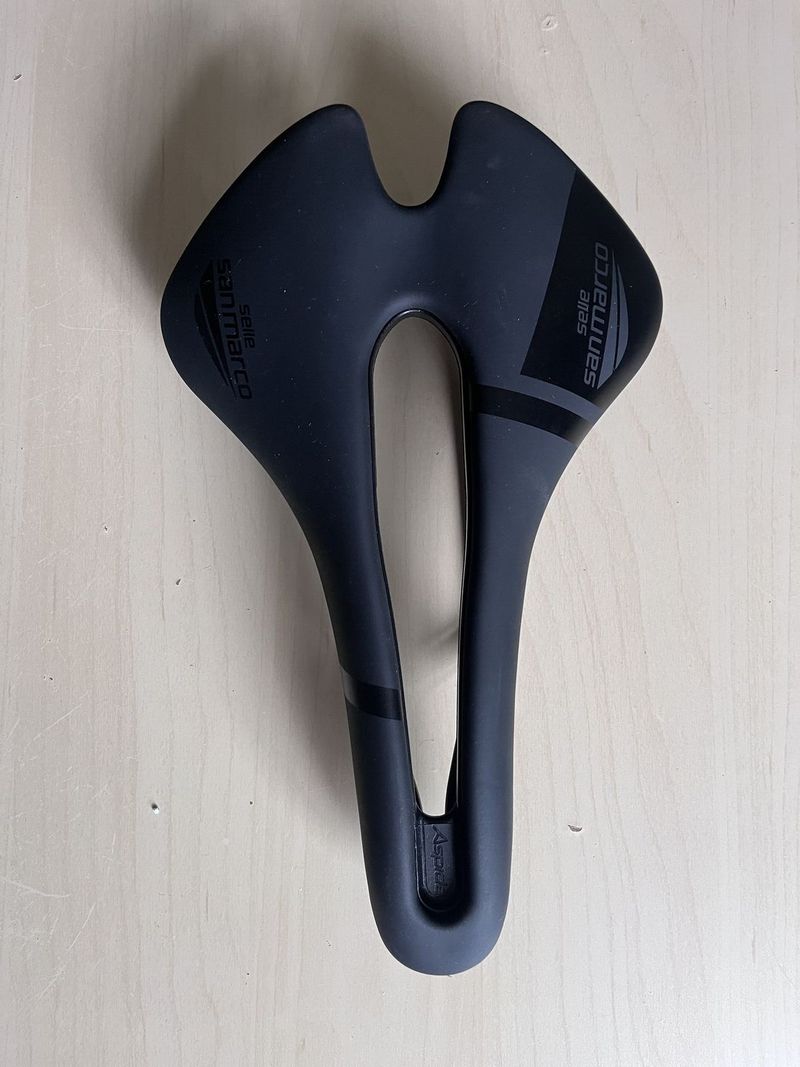 Silniční sedlo Selle San Marco Aspide Short Wide 155 mm