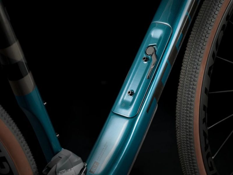 TREK Checkpoint SL 7 eTap