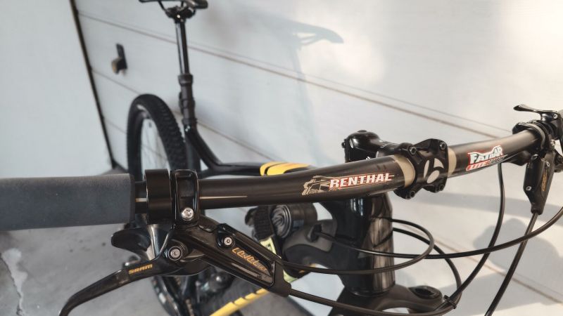 Lapierre ProRace SAT 929 Ultimate Bike, 9,4kg (s pevnou sedlovkou a inými riaditkami len 42000 Kč)