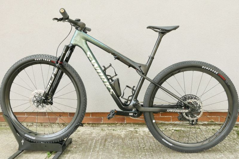 Predám horský karbon. bicykel Specialized S-Works Epic Cup 