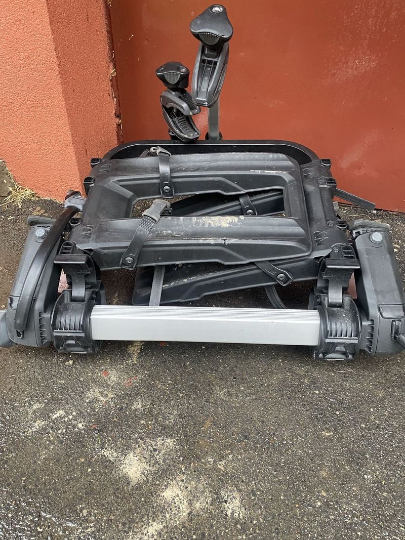 Thule OutWay Platform plošinový nosič kol na zadní dveře pro 2 kola černá/aluminium