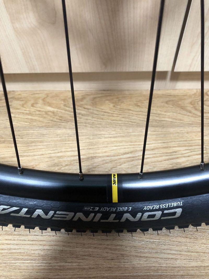 Komplet zapletená kola Mavic XC 425 