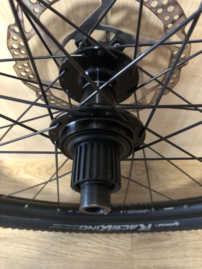 Komplet zapletená kola Mavic XC 425 