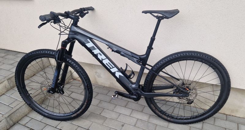 Trek E-caliber, velikost rámu L 