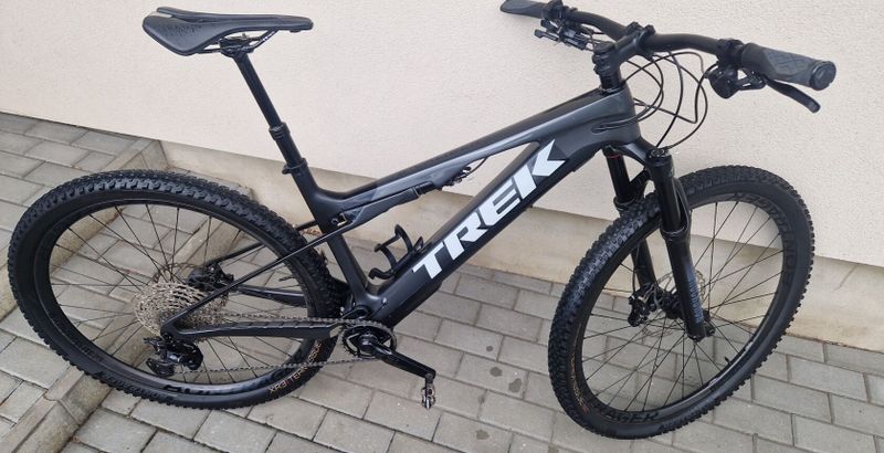 Trek E-caliber, velikost rámu L 