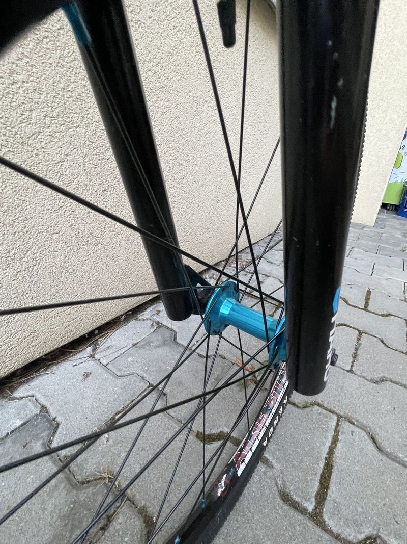 Bikros HARO vel. Expert