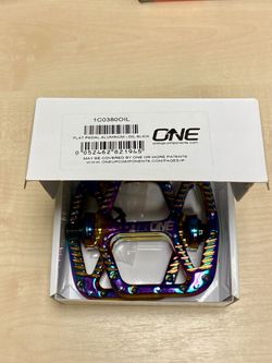 Pedály OneUp Flat Pedal Aluminium