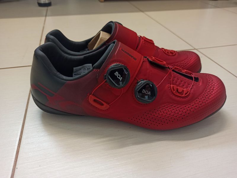 Silniční tretry Shimano SH-RC702