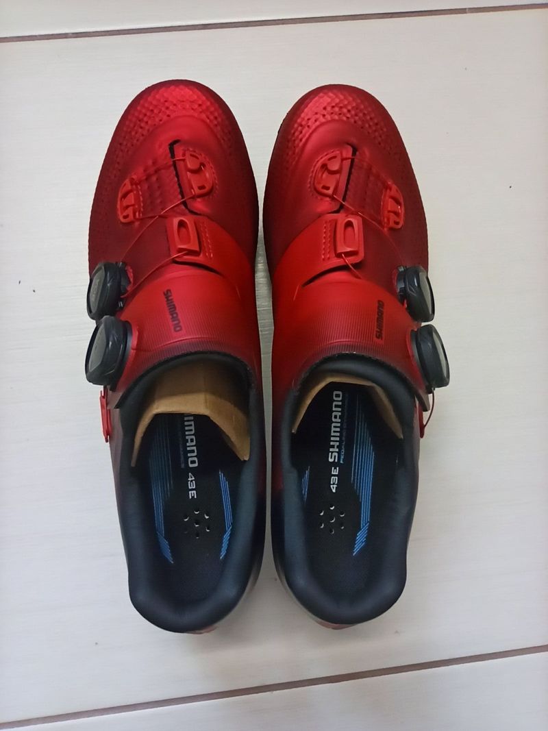 Silniční tretry Shimano SH-RC702