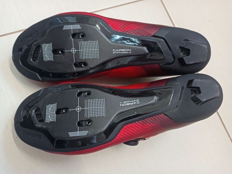 Silniční tretry Shimano SH-RC702