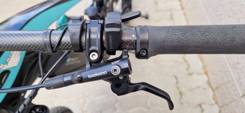 Celoodpružené elektrokolo Bianchi E-SUV Adventure