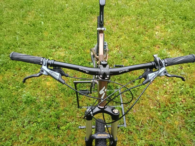 Specialized Epic celoodpružené 26''