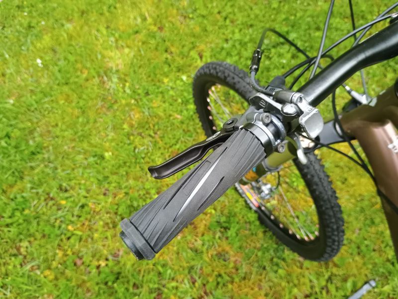 Specialized Epic celoodpružené 26''