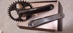 Kliky s převodníkem Shimano Deore XT M8100 