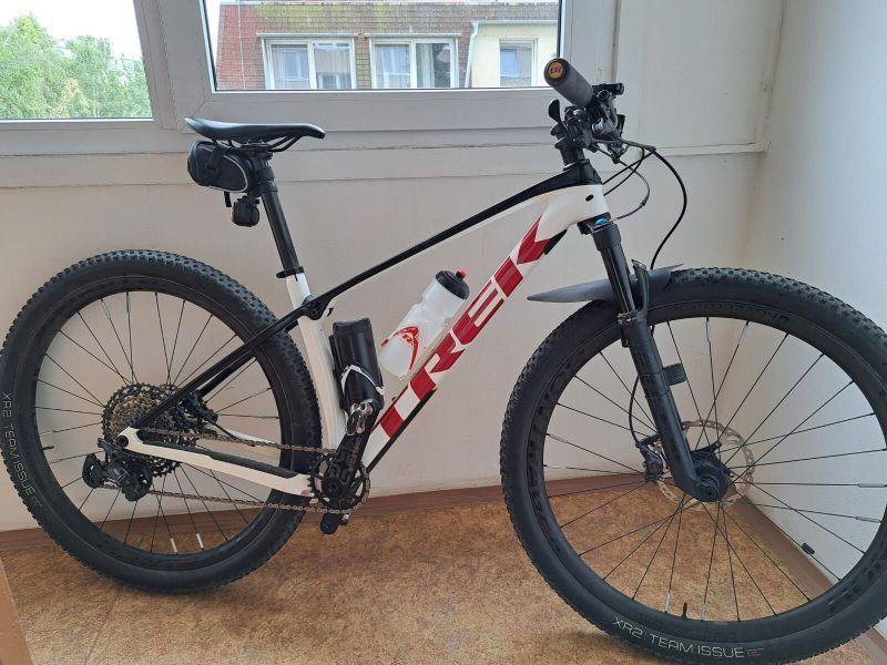 Trek procaliber 9.8. - karbonová kola