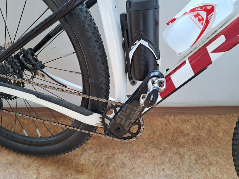 Trek procaliber 9.8. - karbonová kola
