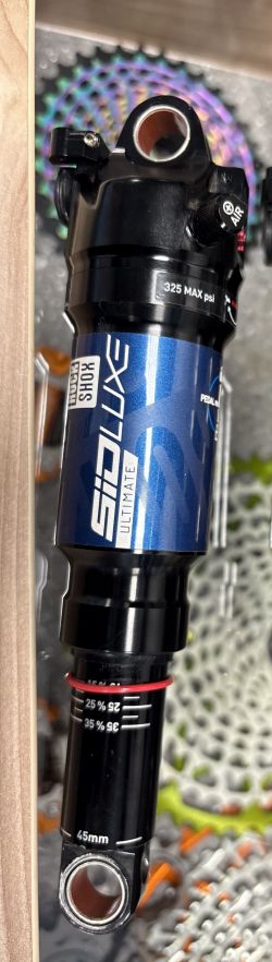 Rock Shox SIDLuxe Select+ remote