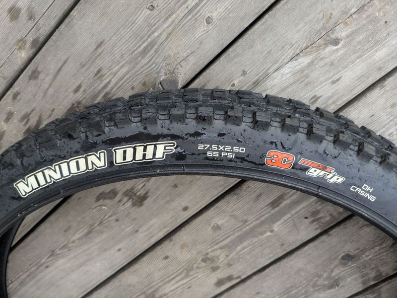 Maxxis Shorty + Minion DHF 27.5x1.5