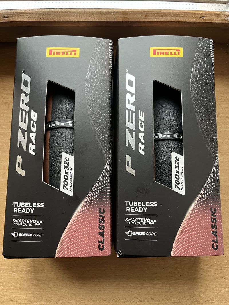 P ZERO™ Race TLR Classic, 32-622, SPEEDCore, 120 tpi, SmartEVO, Classic plášť