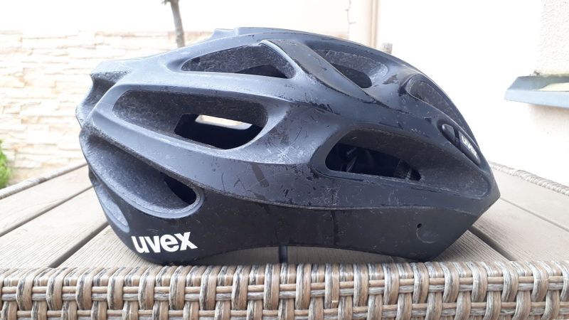 Cyklistická helma UVEX